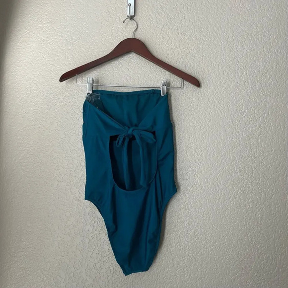 NWT Shade Store Teal Open Back Cut out One Piece Swimsuit Medium New - Picture 5 of 6